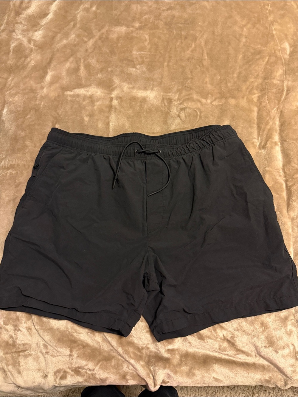 American Eagle Men's Black Drawstring Active Shorts